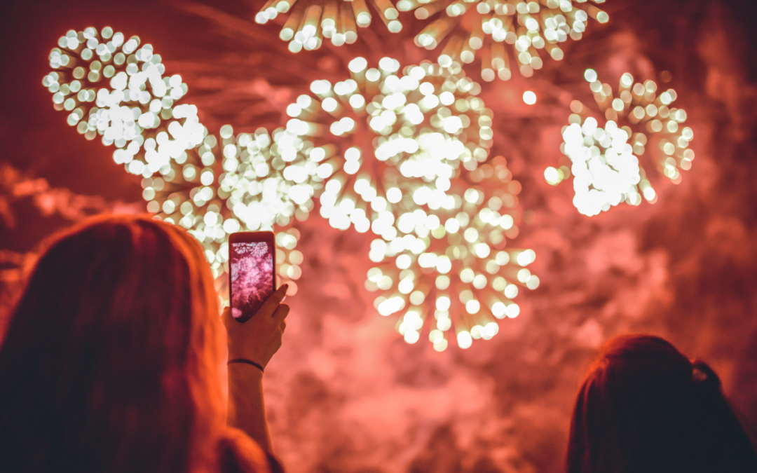 See the New Year's Eve Fireworks Light Up the Gold Coast Sky